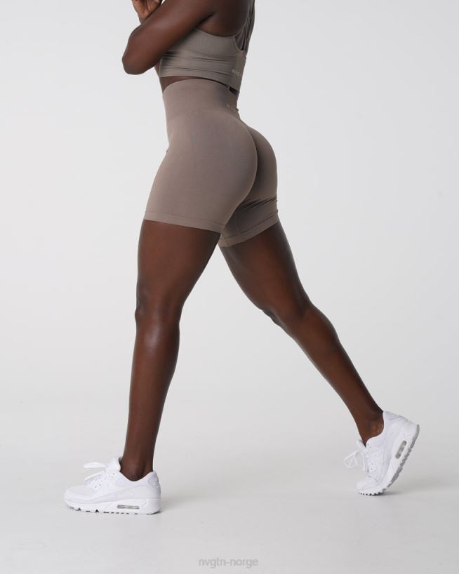 solid sømløs shorts 22RN2T454 taupe Fitness NVGTN kvinner